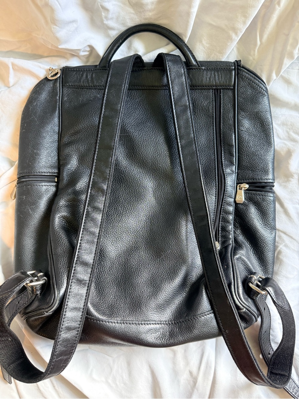 Longchamp Black Leather Backpack with Front Zip Pocket - Picture 4 of 10